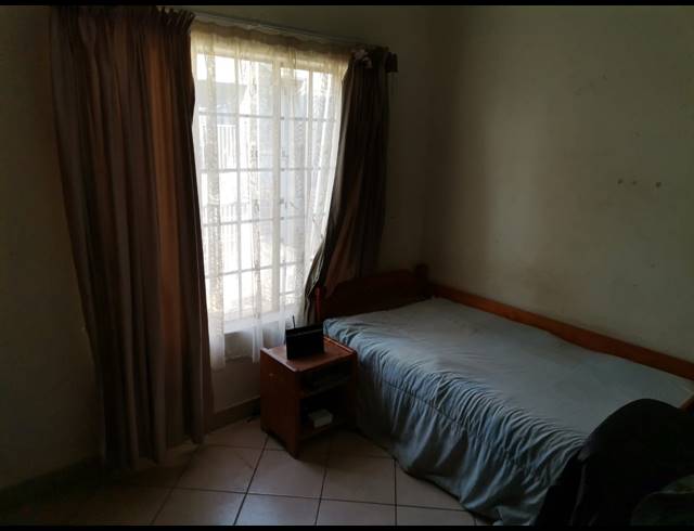 2 BEDROOM APARTMENT FOR SALE IN WATERVAL EAST